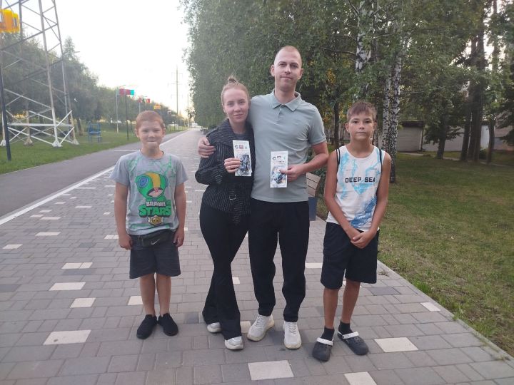 В Менделеевске прошла акция по безопасности дорожного движения