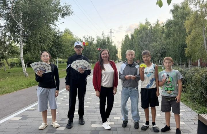 В Менделеевске прошла акция по безопасности дорожного движения