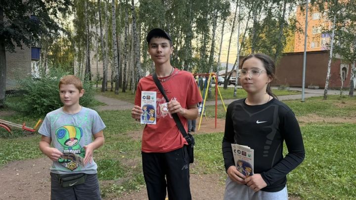 В Менделеевске прошла акция по безопасности дорожного движения