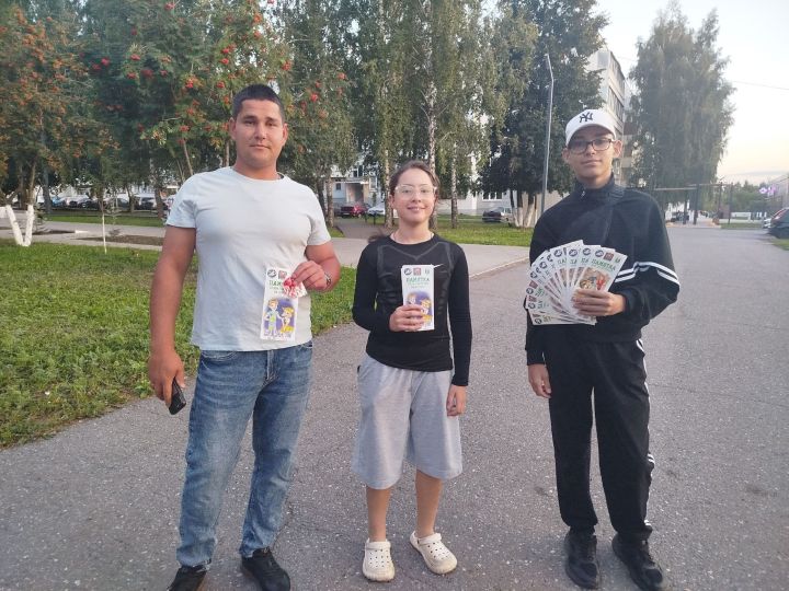 В Менделеевске прошла акция по безопасности дорожного движения