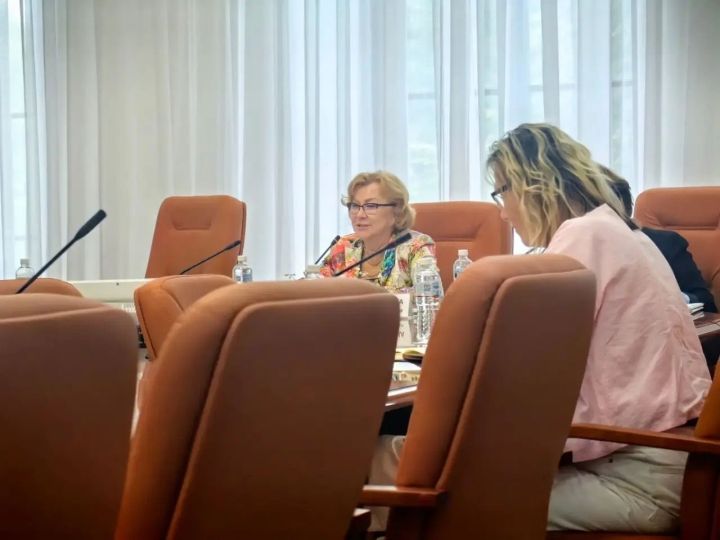 Педагог из Менделеевска представила проект «Татарча сөйләшәБЕЗ» на соискание Госпремии РТ