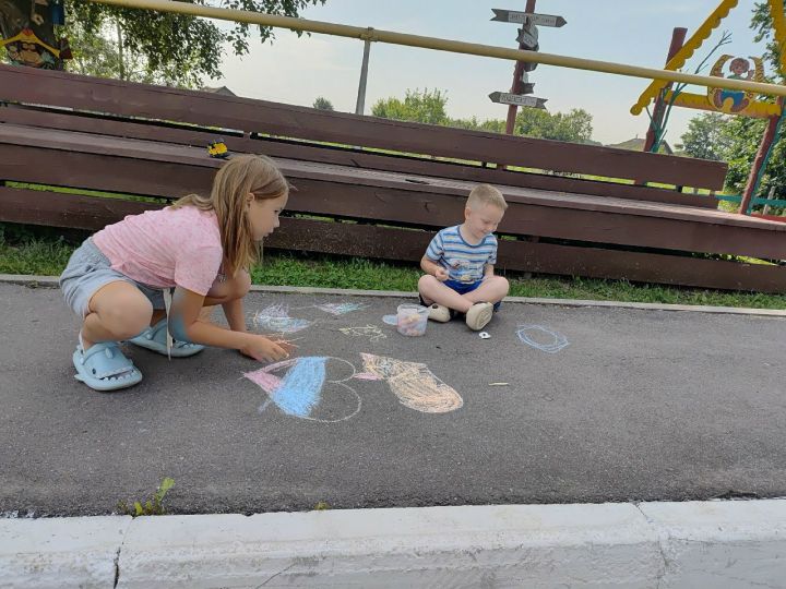 В Татарских Челнах живёт синий дракон, охраняющий замок принцессы