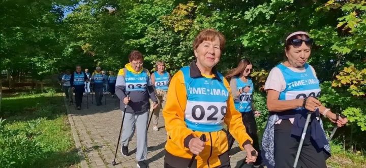 Фестиваль северной ходьбы собрал активистов в Менделеевском районе